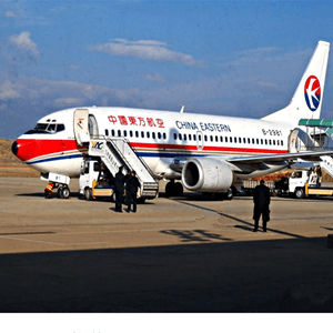 曹家堡空运公司航空快运业稳步发展的原因是什么？